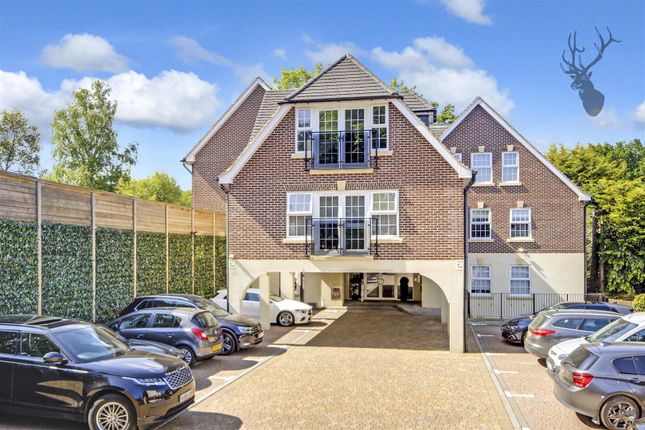 Thumbnail Flat for sale in Station Way, Buckhurst Hill