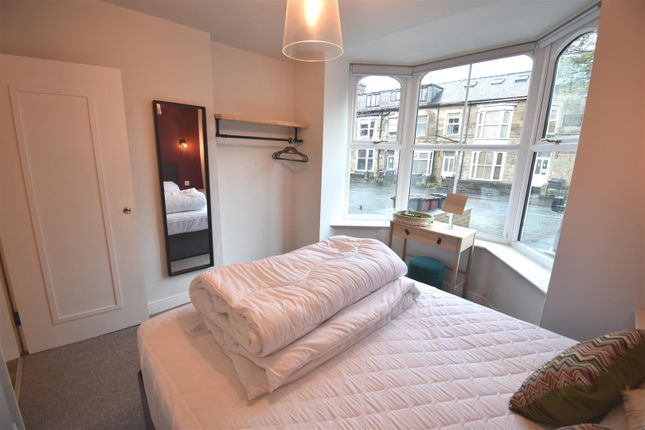 Flat for sale in London Road, Buxton