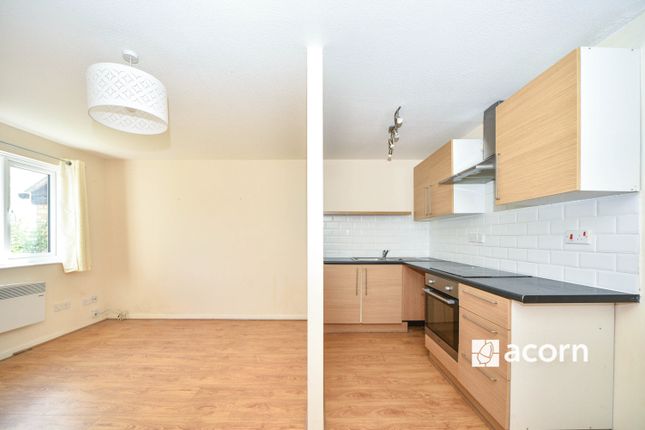 47, Doveney Close, Orpington photo 3