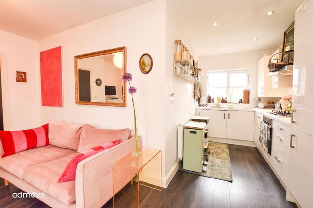 6 Janson Place, Altrincham photo 2