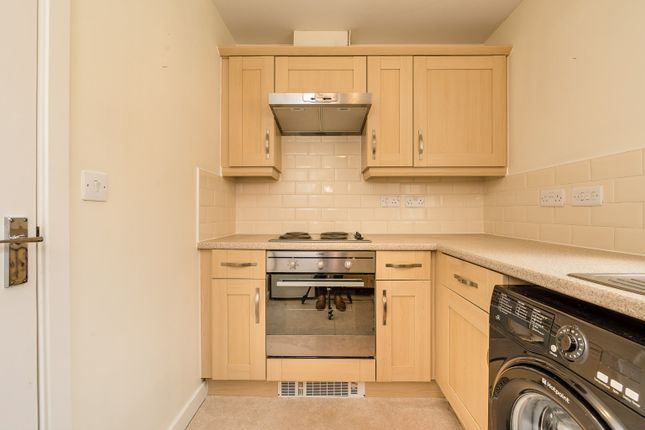 1, Ledgard Avenue, Leigh photo 4