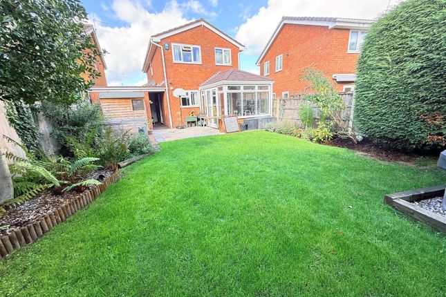 4, Bramber Way, Stourbridge photo 2