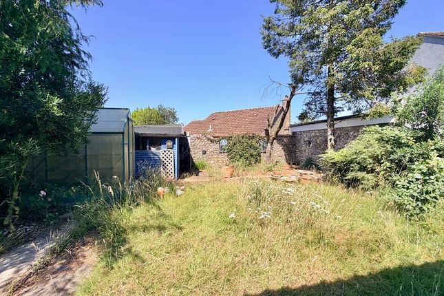 2 Laurel Villas, Post Office Lane, Chard photo 2