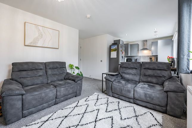 Flat 1/2, 212 Carmyle Avenue, Glasgow photo 4