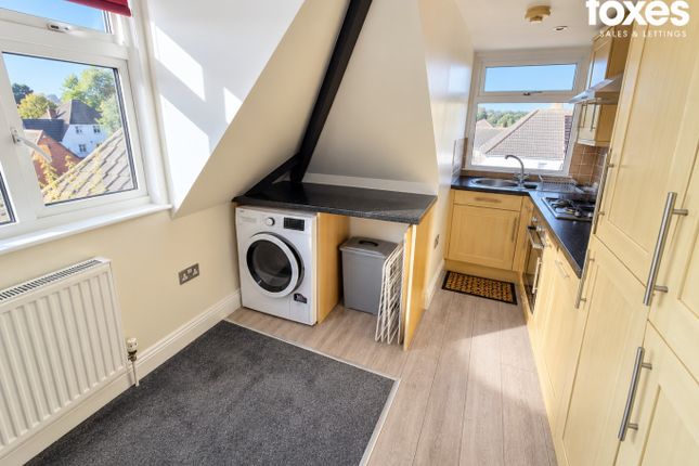 52 Parkwood Road, Dorset photo 3