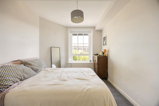 261, Wilmot Street, London photo 4