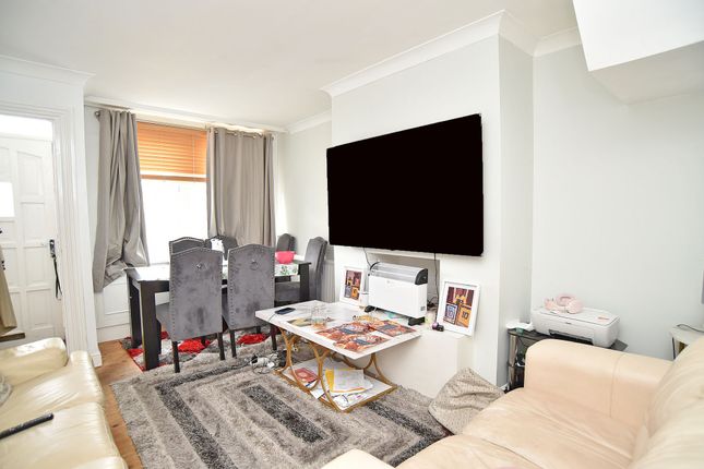 6 Wharfedale Avenue, Harrogate photo 2