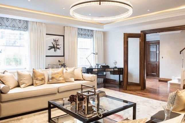 9, Grosvenor Hill, London photo 3