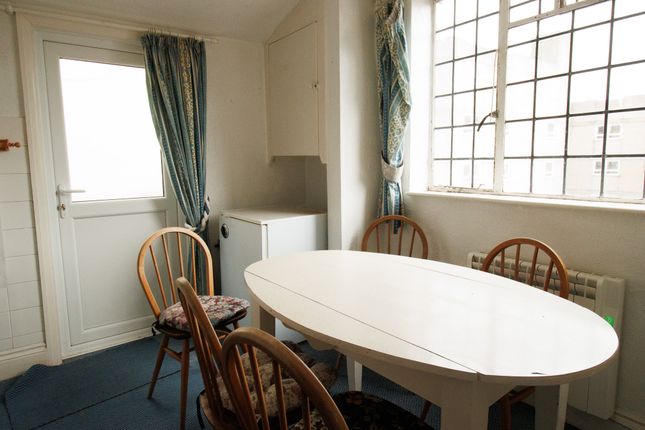 40D, The Crescent, Filey photo 3