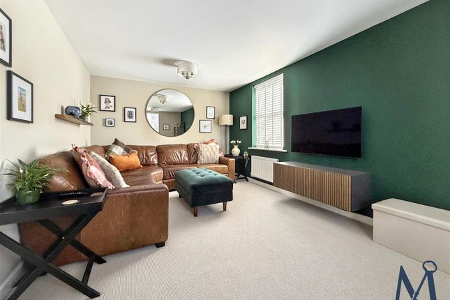 30, Bluebell Way, Coalville photo 2