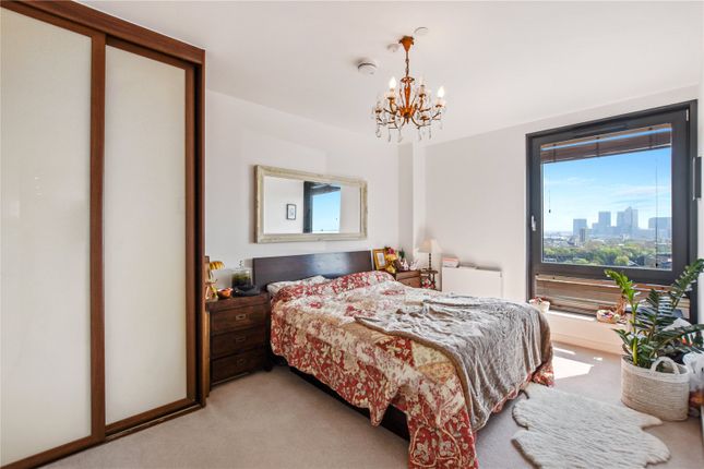 Grand Regent Tower, London photo 4