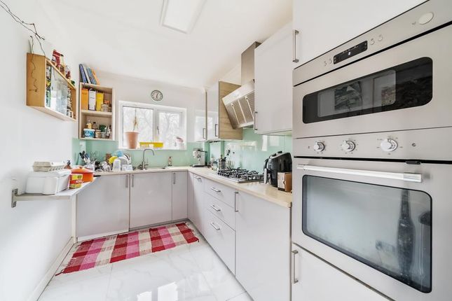 Flat for sale in The Rise, Mill Hill