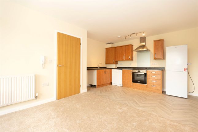 Thumbnail Flat to rent in Wyck Beck Road, Bristol