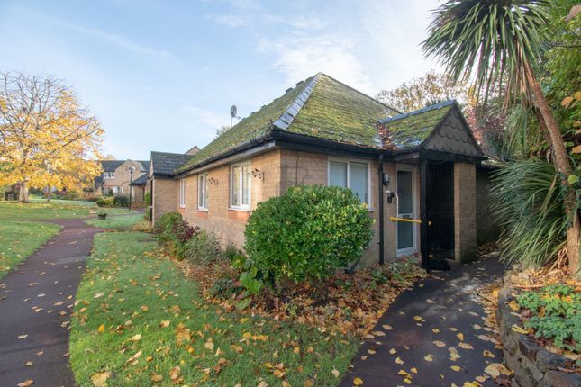 26, Hendon Grange, Leicester photo 4