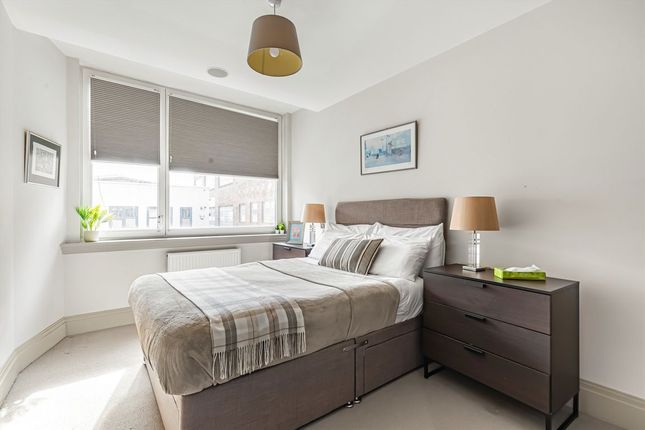 Flat 2, 583, Fulham Road, London photo 4