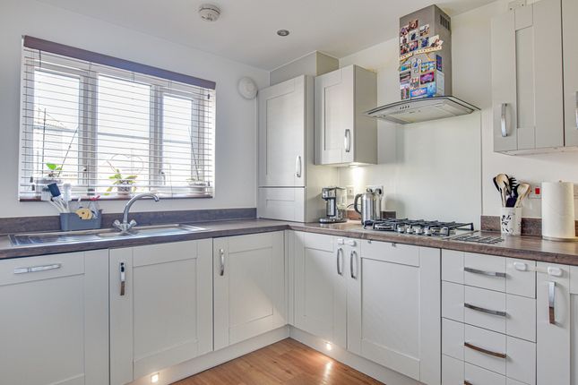 5, Hibbert Drive, Great Dunmow photo 4