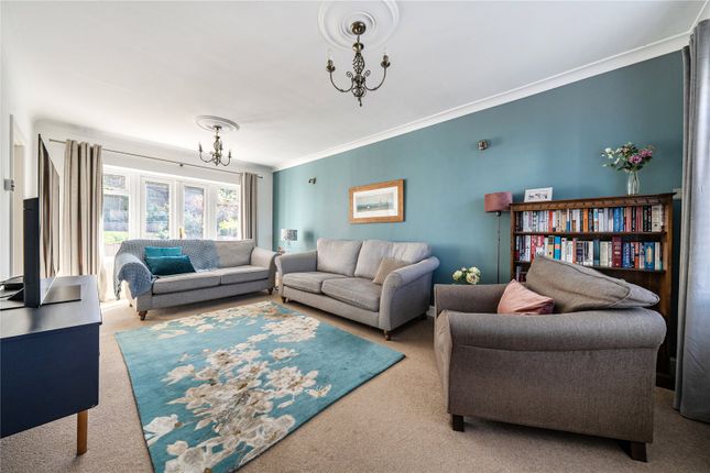6, Birch Close, Dartford photo 3
