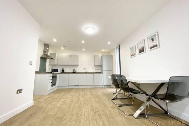 Flat 407, 9 Dyche Street, Manchester photo 3