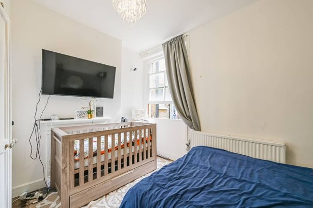 Flat to rent in Salisbury Mansions, Harringay, London