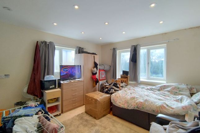 Waldegrave Road, Teddington photo 3