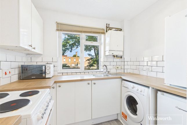 2, Cheriton Court, Berkshire photo 2