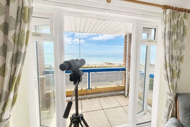 Flat 6 Panorama Court, Marine Parade West, Lee-On-The-Solent photo 3