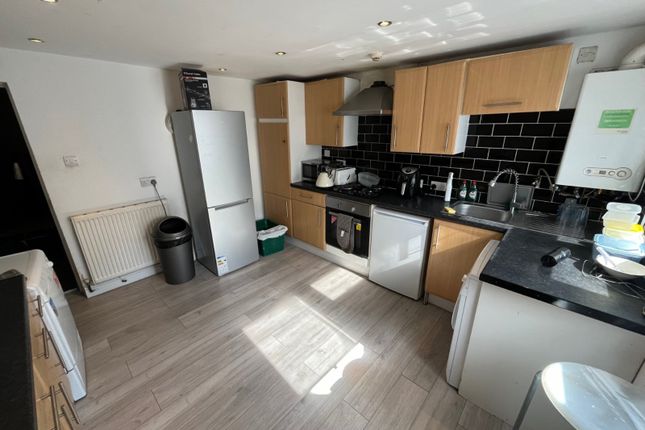 Burley Lodge Terrace, Leeds photo 3
