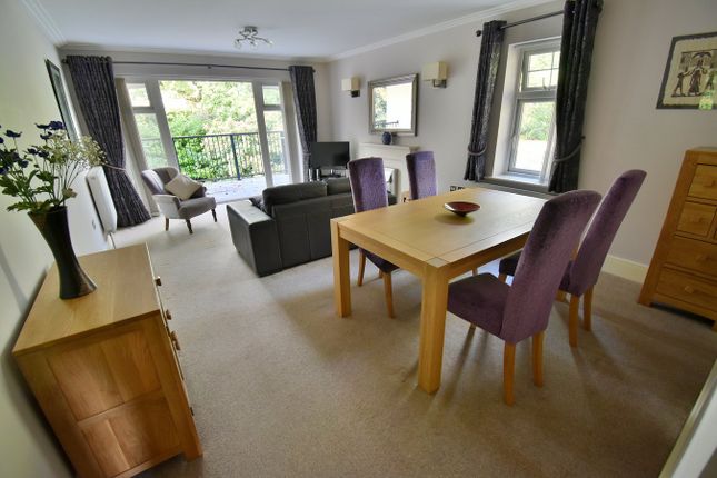 Flat 10, Glade Lodge, Carroll Avenue, Ferndown photo 4