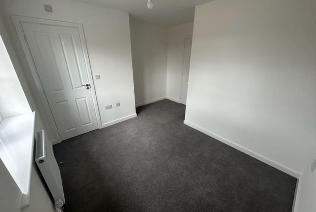 Property to rent in Sparrowhawk Crescent, Wootton, Northampton