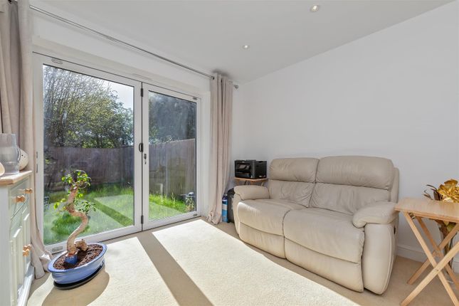 55, Wilstone Drive, St Albans photo 3