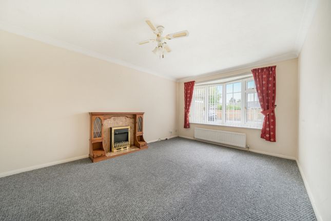 13, Orchard Close, Sleaford photo 2