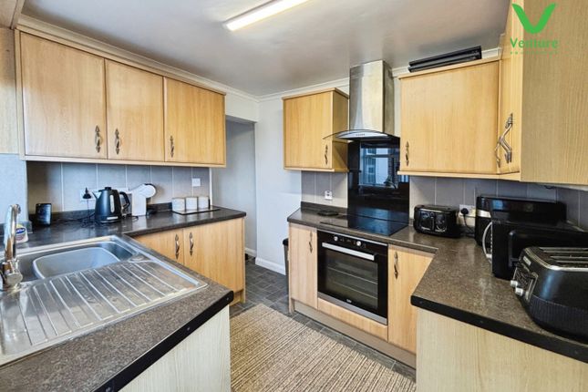 121, Front Street, Sunniside, Crook photo 3