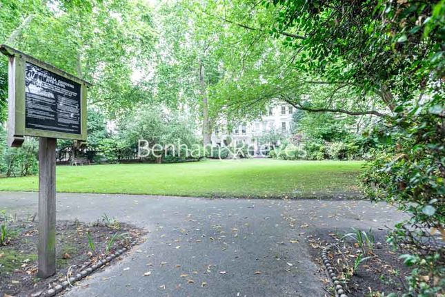 Flat to rent in Cornwall Gardens, Kensington