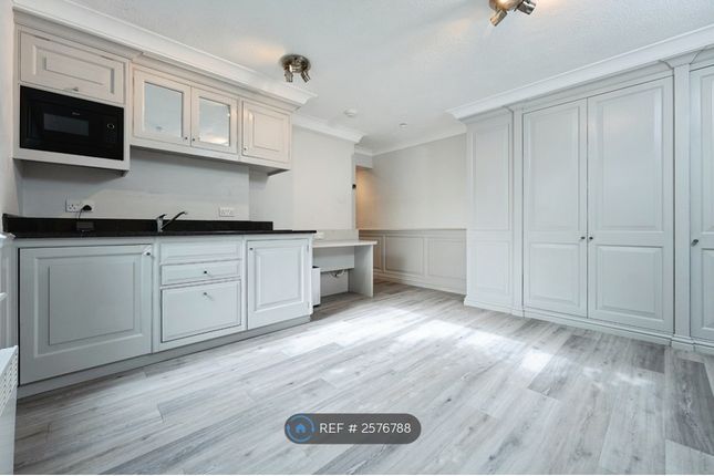 Studio flat on Homefield Park, Sutton, £1,150/mo