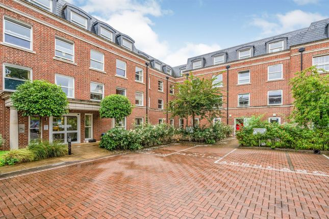 Flat for sale in Peel Court, College Way, Welwyn Garden City, Hertfordshire