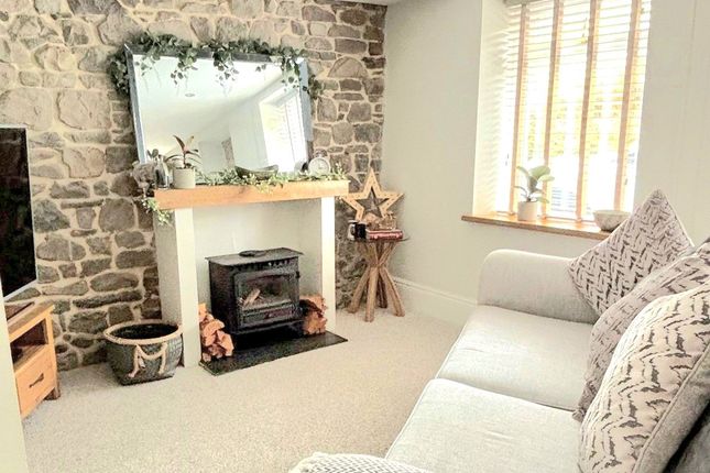 1, Caehopkin Cottage, Abercrave photo 2