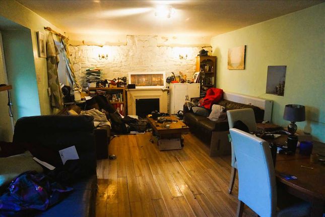 54, Pantyblodau Road, BLAENAU, Ammanford photo 3