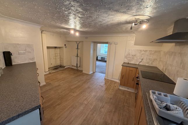 30, Ammanford photo 3
