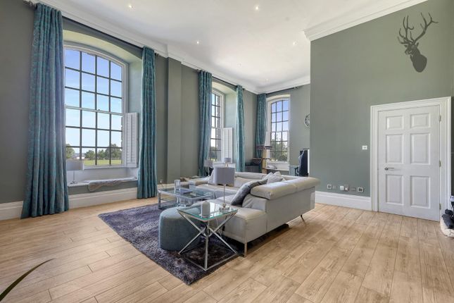 Flat for sale in Hill Hall, Theydon Mount, Epping