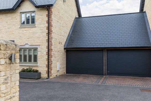 Vale Lodge, 19 Oxford Close, Nr.Abingdon on Thames photo 3