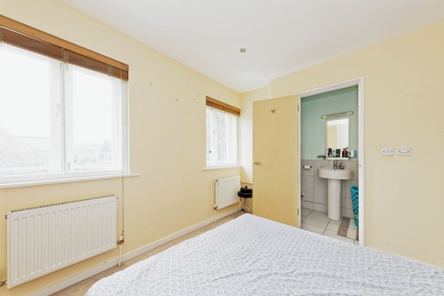 Flat for sale in Tower Way, Canterbury, Kent