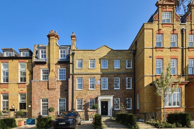 Apartment 5 Rossdale Court,, Richmond Square, Surrey photo 3