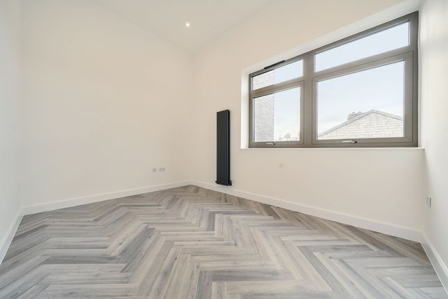 Flat 1 Telegraph House 11-27 Hythe Street, Kent, Kent photo 4