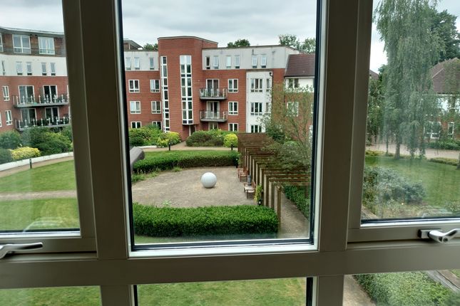 Flat for sale in 111 High Road Woodford, South Woodford
