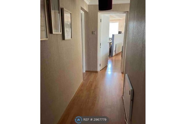 Flat, Milnpark Gardens, Glasgow photo 4