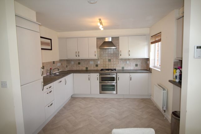 31, Marina Way, Abingdon photo 3