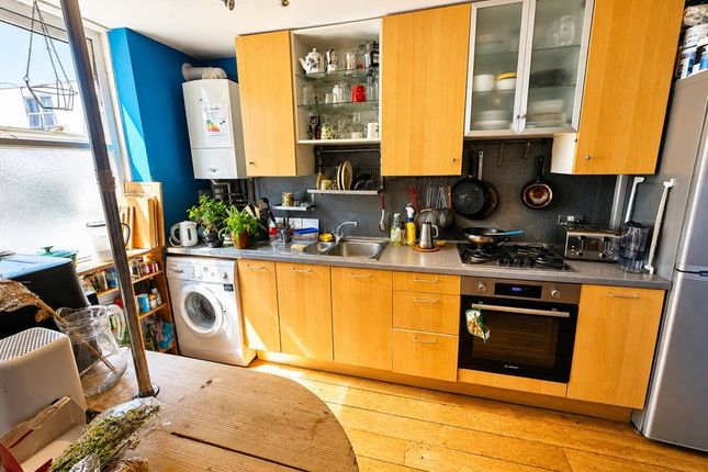 25 Lemsford Close, Grovelands Road, London photo 4