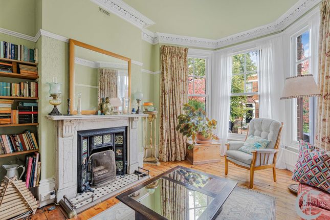 24, Hornsey Rise Gardens, London photo 4