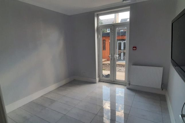 120 Brownhill,, Road, London photo 5