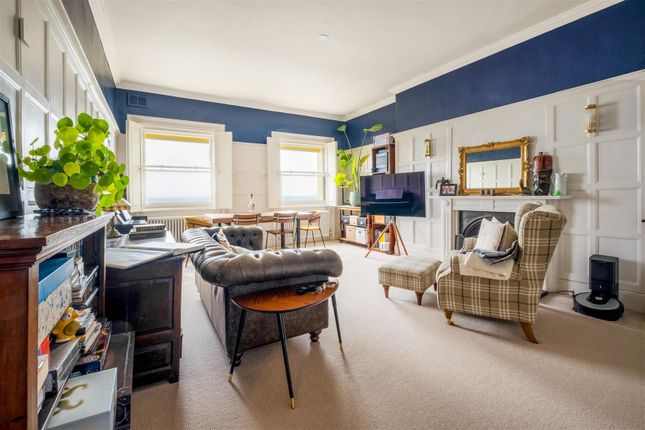 Flat 4, 14, Brunswick Terrace, Hove photo 4